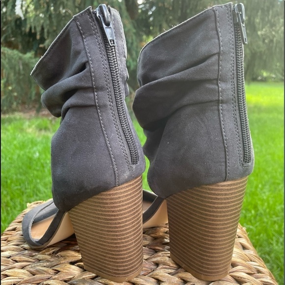 NEW Open Toe Block Heel Slouch Ankle Turtleneck Booties Back Zipper Closure - Picture 6 of 7